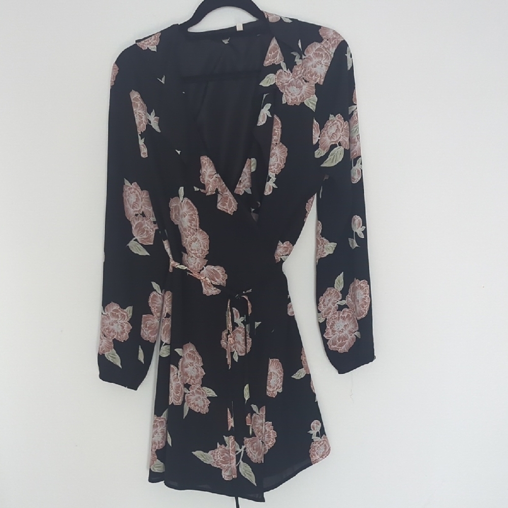 Cupcakes And Cashmere Women's Floral Wrap Dress with Belt